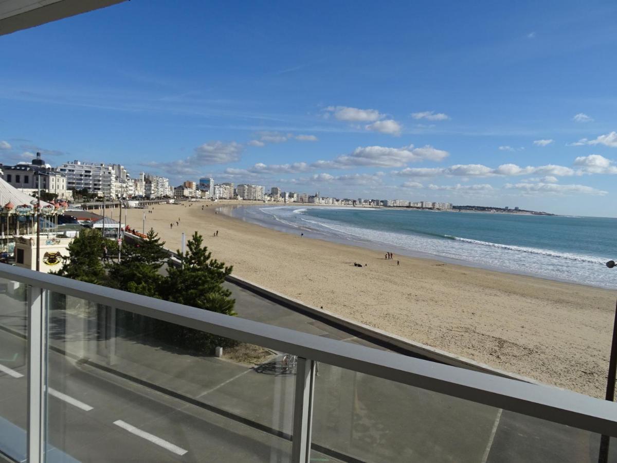 Appartement T2 Face Plage Avec Balcon, Cuisine Equipee Et Tv - Fr-1-92-908 Les Sables-dʼOlonne Kültér fotó