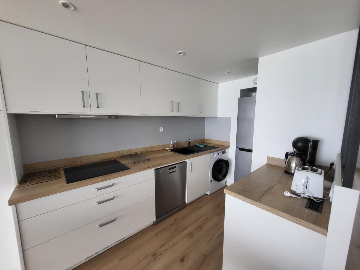 Appartement T2 Face Plage Avec Balcon, Cuisine Equipee Et Tv - Fr-1-92-908 Les Sables-dʼOlonne Kültér fotó