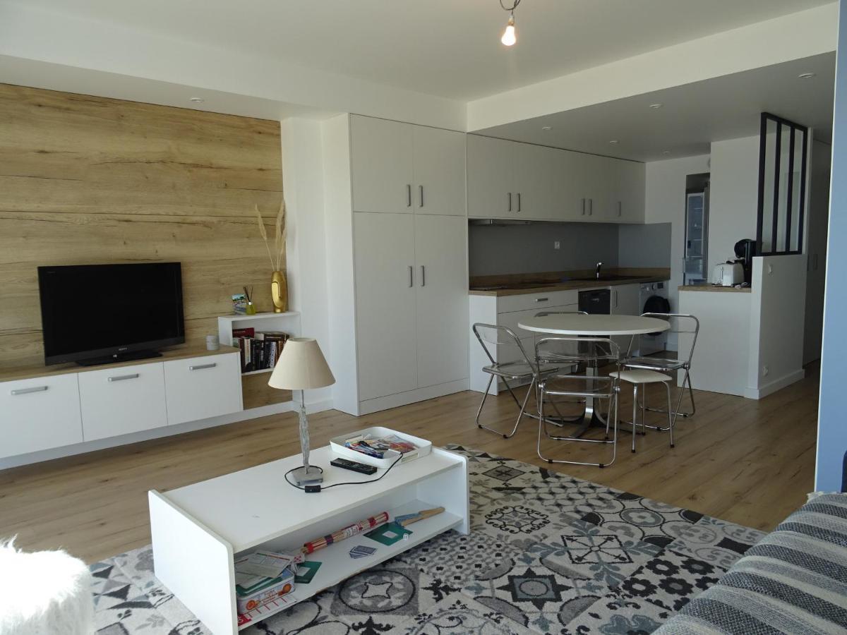 Appartement T2 Face Plage Avec Balcon, Cuisine Equipee Et Tv - Fr-1-92-908 Les Sables-dʼOlonne Kültér fotó