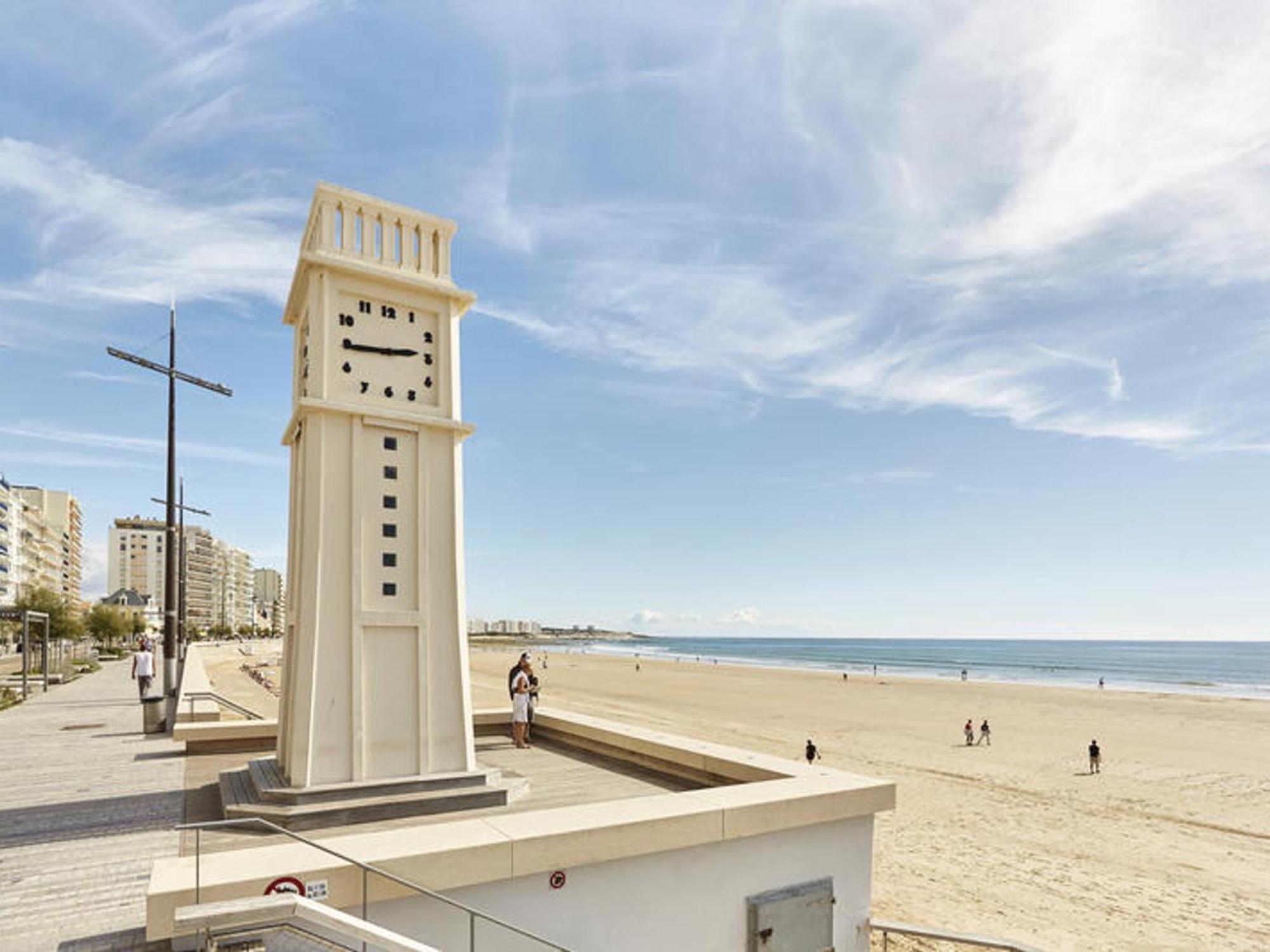Appartement T2 Face Plage Avec Balcon, Cuisine Equipee Et Tv - Fr-1-92-908 Les Sables-dʼOlonne Kültér fotó